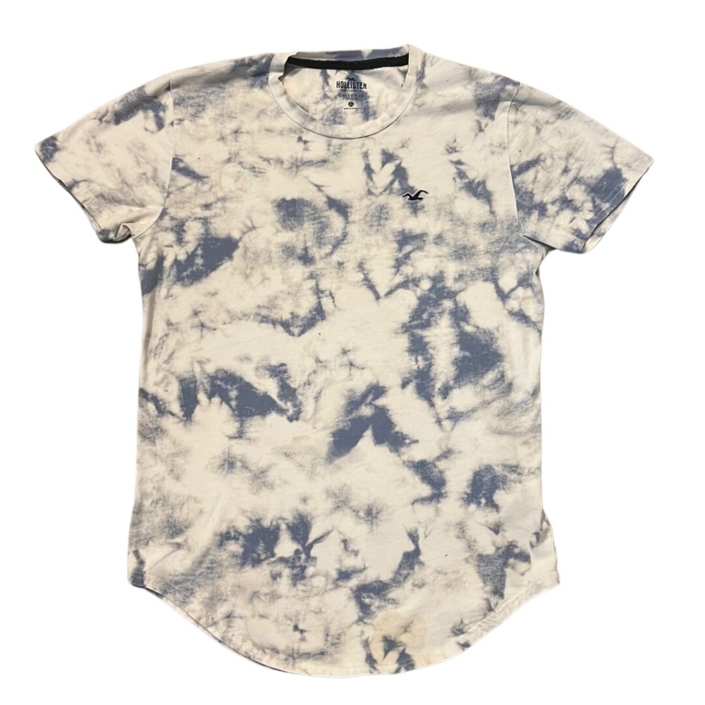 Hollister cloud tee, size small